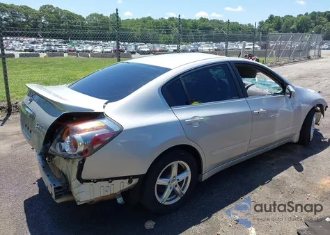 2011 Nissan Altima 2.5 S z USA, uszkodzony, nr VIN 1N4AL2AP2BN501650